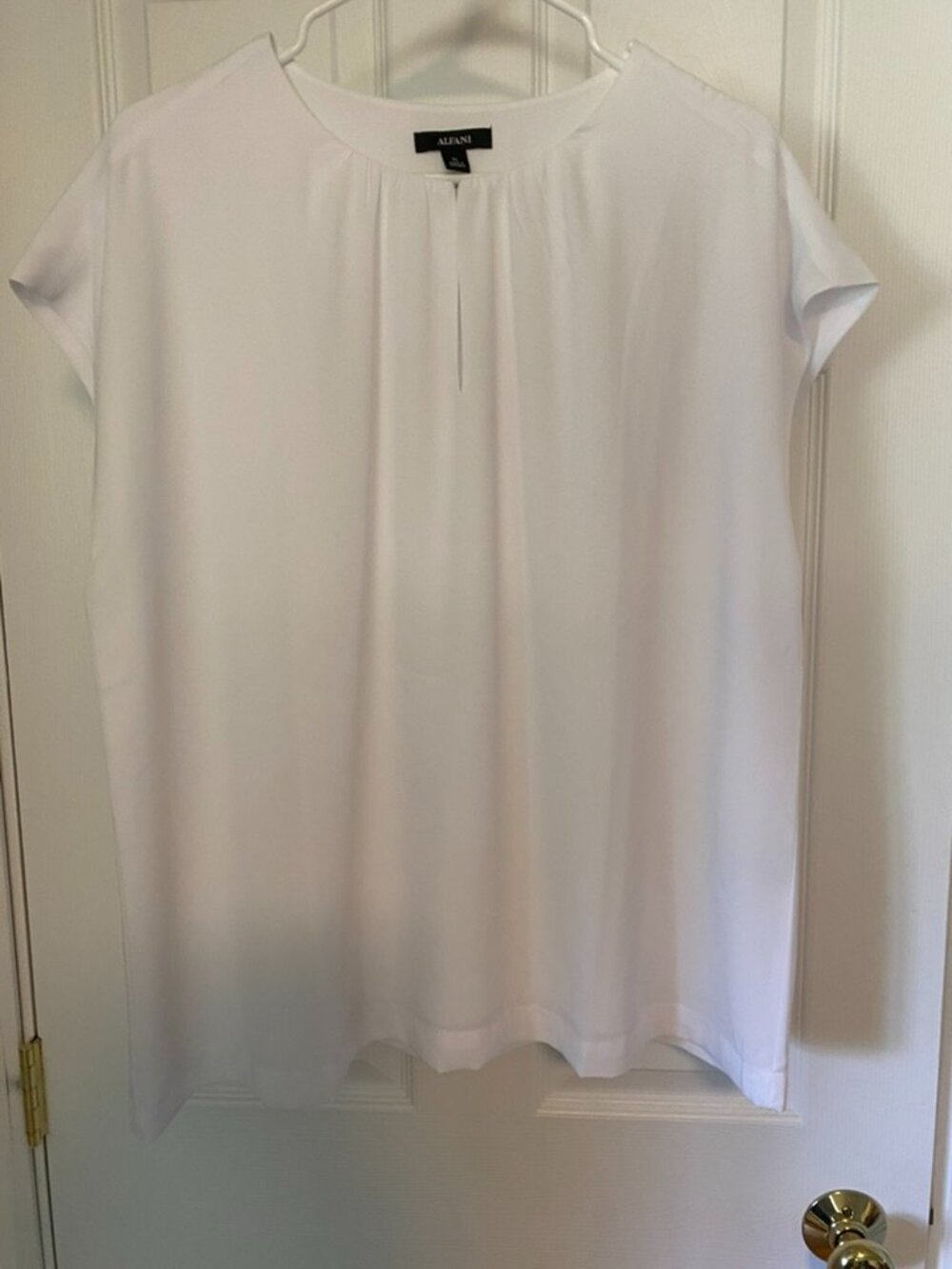 Alfani White Sleeveless Blouse NWOT